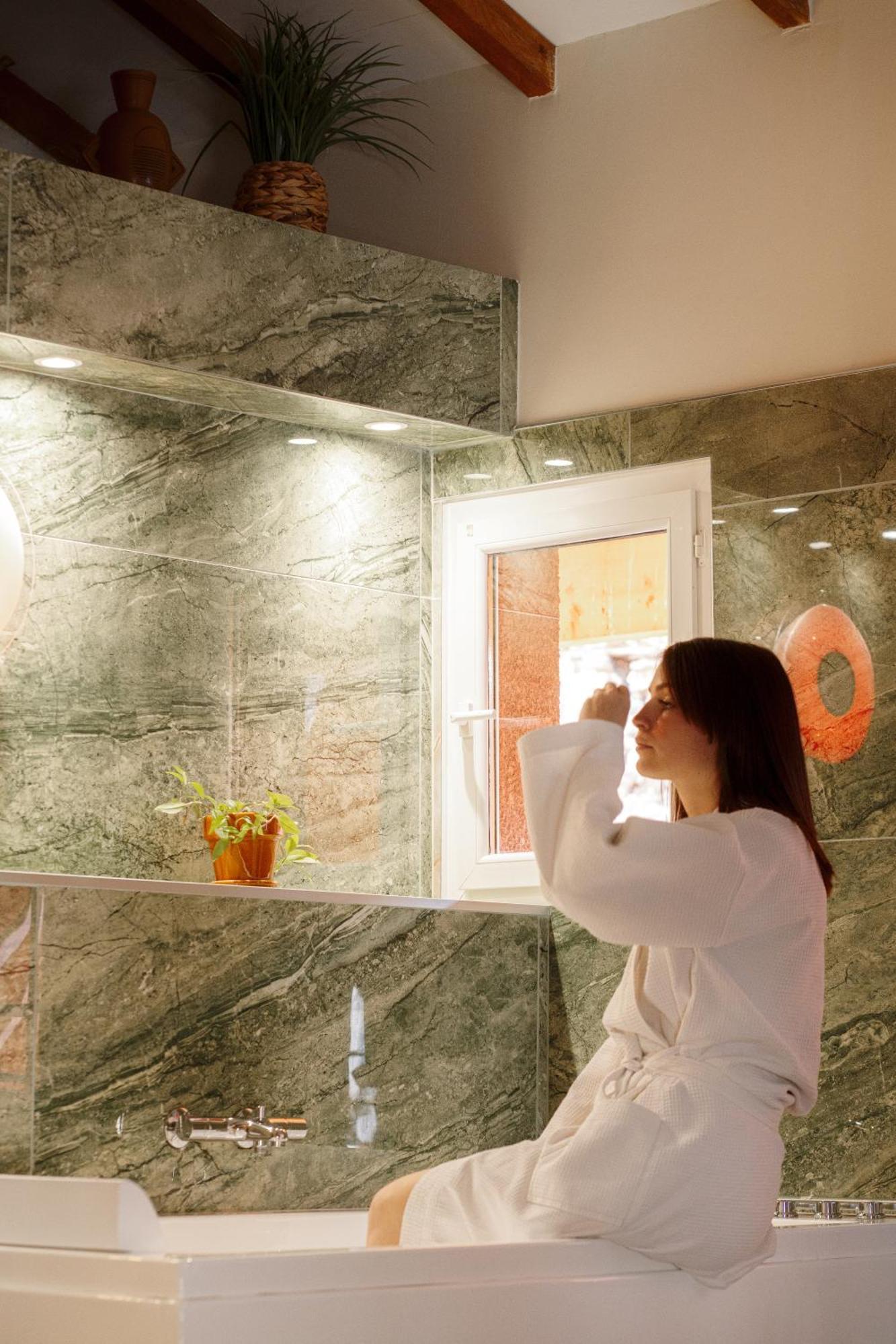 Appart Hotel Le 8 La Suite & Spa - Parking Gratuit - Mâcon エクステリア 写真