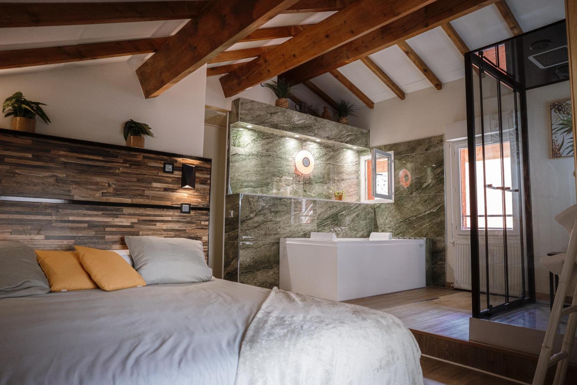 Appart Hotel Le 8 La Suite & Spa - Parking Gratuit - Mâcon エクステリア 写真