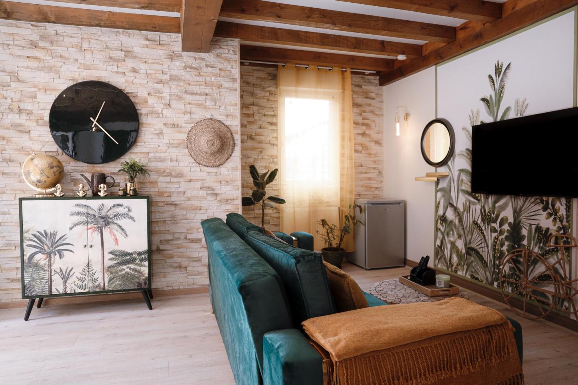 Appart Hotel Le 8 La Suite & Spa - Parking Gratuit - Mâcon エクステリア 写真